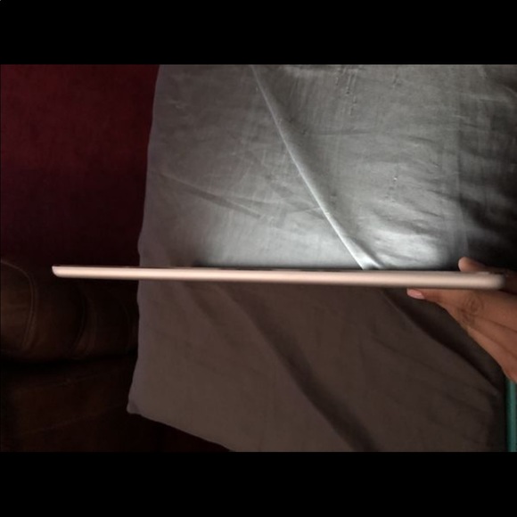 iPad Air - Picture 4 of 4